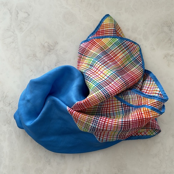 Vintage Diane Von Furstenberg silk scarf - Picture 7 of 7